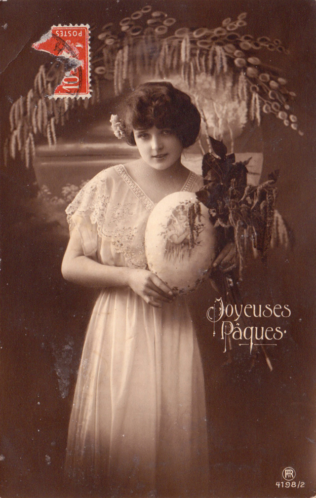 Joyeuses Pâques carte rétro oeuf face