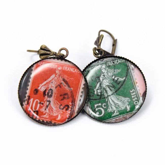 Boucles timbres anciens rouge et vert