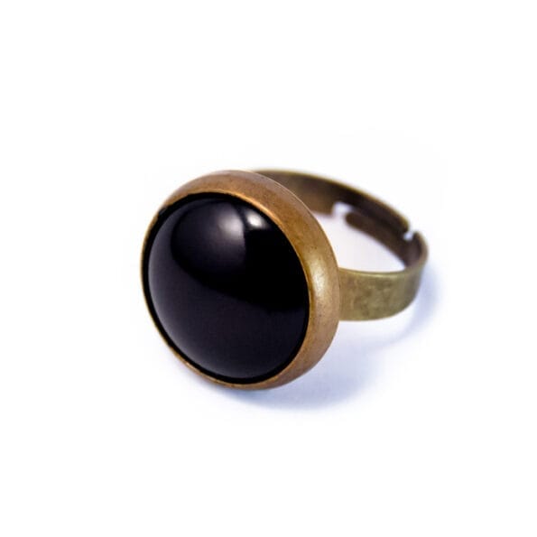 Petite bague rétro noire