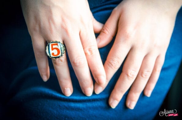 Bague rétro numéro 5 rouge