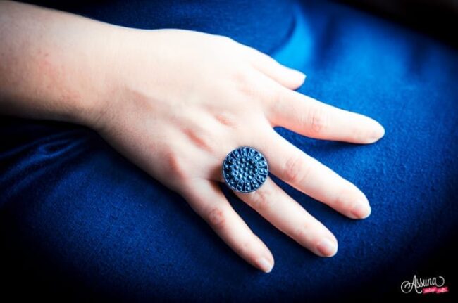 Blue coloured Gisèle ring