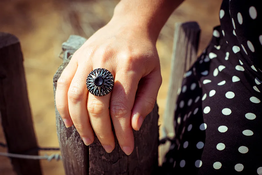 Silver coloured Léontine ring