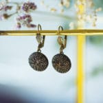 Boucles d’oreilles dormeuses bouton ancien Victoire or inspiration vintage