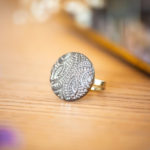 Assuna – Bague Garance argentée – bouton ancien – inspiration vintage