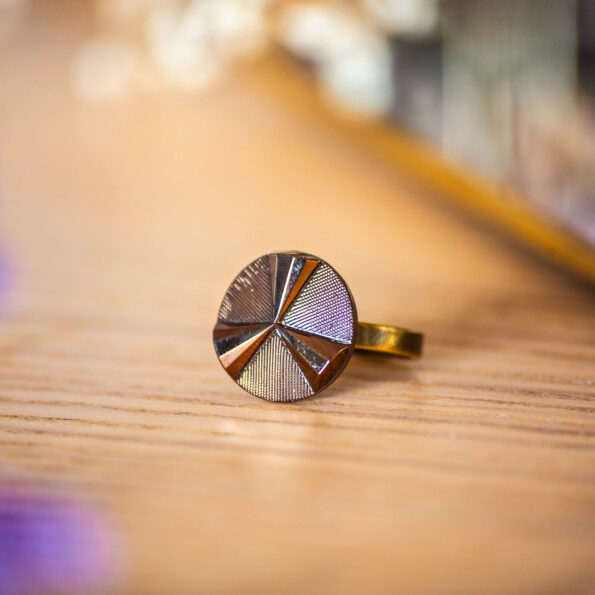 Petite bague Angèle bronze - bouton ancien - inspiration vintage