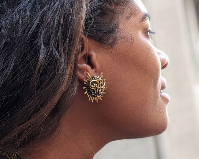 SOLARE look boucles Solare Thelma boucles d'oreilles bouton ancien noir et doré - look vintage