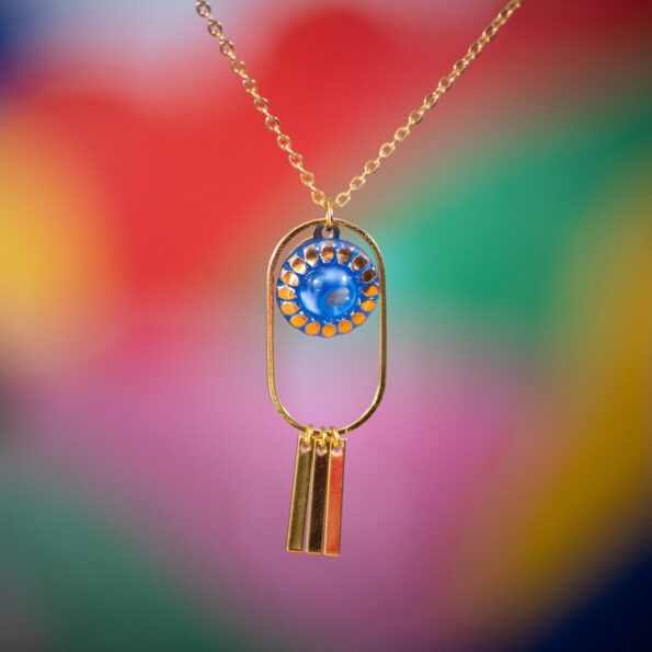 Assuna Medusa Obélia collier Fantine bleu et doré - bijou vintage bouton ancien rétro collier ajouré collier léger bijou unique