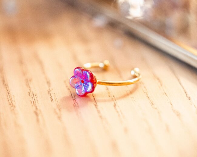 Bague fine Sirine dorée - Assuna - Bague réglable d'inspiration vintage - bague bouton ancien 1940