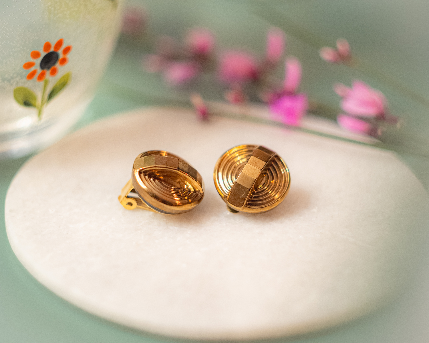 ASSUNA-BOCLIPS-Zoe-dore-boucles-clips-bouton-ancien-1500-WEB