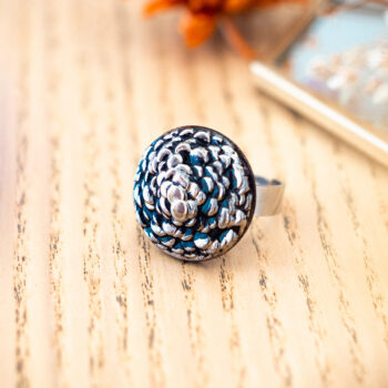 Grande bague Aliénor argentée - Assuna Vintage Crafts - bague argentée style rétro, bague art déco, bague vintage argenté pour femme, bijoux bagues rétro argentés faits main en pièce unique, bague au style rétro, bague vintage fait main, bague cadeau