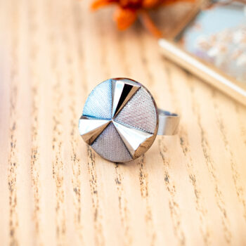Grande bague Angèle argentée - Assuna Vintage Crafts - bague argentée style rétro, bague art déco, bague vintage argenté pour femme, bijoux bagues rétro argentés faits main en pièce unique, bague au style rétro, bague vintage fait main, bague cadeau