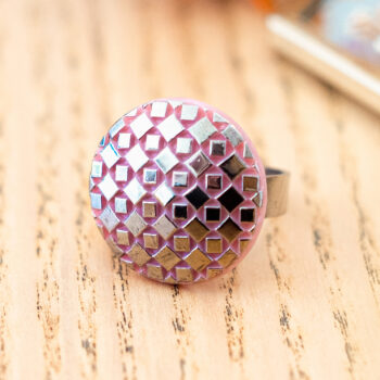 Grande bague Eugénie rose - Assuna Vintage Crafts - bague argentée style rétro, bague art déco, bague vintage argenté pour femme, bijoux bagues rétro argentés faits main en pièce unique, bague au style rétro, bague vintage fait main, bague cadeau