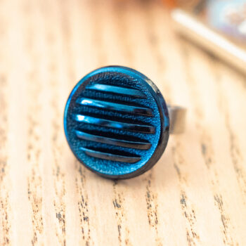 Grande bague Hélène bleu - Assuna Vintage Crafts - bague argentée style rétro, bague art déco, bague vintage argenté pour femme, bijoux bagues rétro argentés faits main en pièce unique, bague au style rétro, bague vintage fait main, bague cadeau