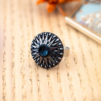 Grande bague Léontine argentée - Assuna Vintage Crafts - bague argentée style rétro, bague art déco, bague vintage argenté pour femme, bijoux bagues rétro argentés faits main en pièce unique, bague au style rétro, bague vintage fait main, bague cadeau