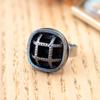 Grande bague Paulette argentée - Assuna Vintage Crafts - bague argentée style rétro, bague art déco, bague vintage argenté pour femme, bijoux bagues rétro argentés faits main en pièce unique, bague au style rétro, bague vintage fait main, bague cadeau