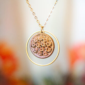 Collier Astre Aurore - Assuna Vintage Crafts - collier doré style rétro, collier art déco, collier vintage doré pour femme, bijoux collier rétro dorés faits main en pièce unique, collier au style rétro, collier vintage fait main, collier cadeau