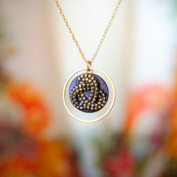 Collier Astre Berthe dorée - Assuna Vintage Crafts - collier doré style rétro, collier art déco, collier vintage doré pour femme, bijoux collier rétro dorés faits main en pièce unique, collier au style rétro, collier vintage fait main, collier cadeau