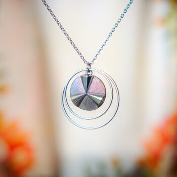 Collier Lunare Angèle argentée - Assuna Vintage Crafts - collier argenté style rétro, collier art déco, collier vintage argenté pour femme, bijoux collier rétro argentés faits main en pièce unique, collier au style rétro, collier vintage fait main, collier cadeau