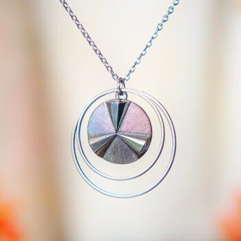 Collier Lunare Angèle argentée - Assuna Vintage Crafts - collier argenté style rétro, collier art déco, collier vintage argenté pour femme, bijoux collier rétro argentés faits main en pièce unique, collier au style rétro, collier vintage fait main, collier cadeau