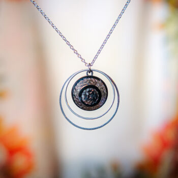 Collier Lunare Izade - Assuna Vintage Crafts - collier argenté style rétro, collier art déco, collier vintage argenté pour femme, bijoux collier rétro argentés faits main en pièce unique, collier au style rétro, collier vintage fait main, collier cadeau