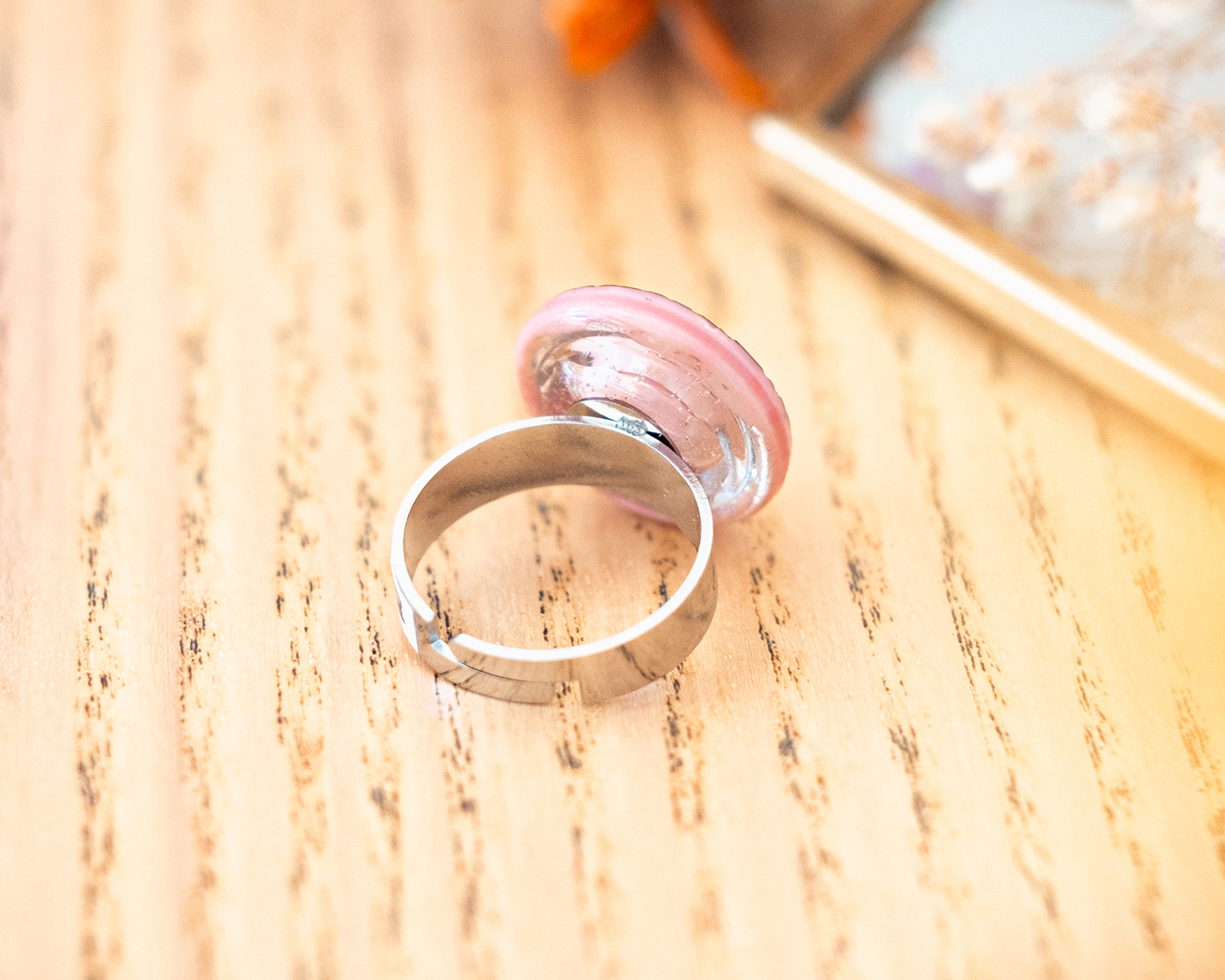 Petite bague Eugénie dos - Assuna Vintage Crafts - bague argentée style rétro, bague art déco, bague vintage argenté pour femme, bijoux bagues rétro argentés faits main en pièce unique, bague au style rétro, bague vintage fait main, bague cadeau Petite bague Eugénie dos - Assuna Vintage Crafts - bague argentée style rétro, bague art déco, bague vintage argenté pour femme, bijoux bagues rétro argentés faits main en pièce unique, bague au style rétro, bague vintage fait main, bague cadeau