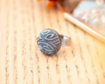 Petite bague Garance argentée - Assuna Vintage Crafts - bague argentée style rétro, bague art déco, bague vintage argenté pour femme, bijoux bagues rétro argentés faits main en pièce unique, bague au style rétro, bague vintage fait main, bague cadeau