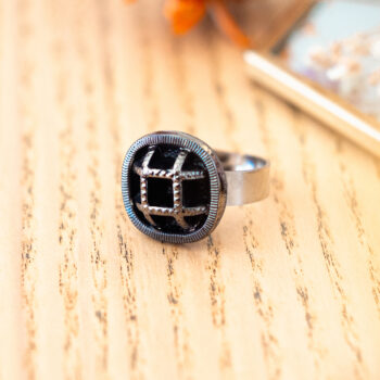 Petite bague Paulette - Assuna Vintage Crafts - bague argentée style rétro, bague art déco, bague vintage argenté pour femme, bijoux bagues rétro argentés faits main en pièce unique, bague au style rétro, bague vintage fait main, bague cadeau