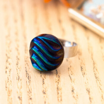 Petite bague Simone bleu noir - Assuna Vintage Crafts - bague argentée style rétro, bague art déco, bague vintage argenté pour femme, bijoux bagues rétro argentés faits main en pièce unique, bague au style rétro, bague vintage fait main, bague cadeau