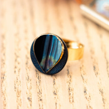 Petite bague Azeline - Assuna Vintage Crafts - bague dorée style rétro, bague art déco, bague vintage doré pour femme, bijoux bagues rétro dorés faits main en pièce unique, bague au style rétro, bague vintage fait main, bague cadeau