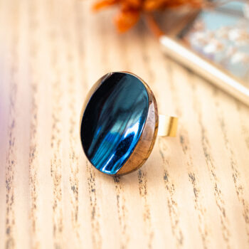 Grande bague Yvette dorée - Assuna Vintage Crafts - bague dorée style rétro, bague art déco, bague vintage doré pour femme, bijoux bagues rétro dorés faits main en pièce unique, bague au style rétro, bague vintage fait main, bague cadeau