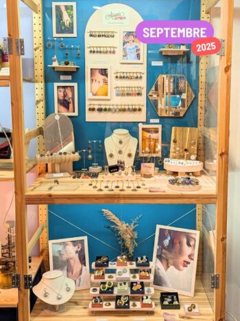 La rentrée de septembre a été dense, avec encore de nouveaux points de vente et de jolis projets pour Noël, notamment avec PoooW!