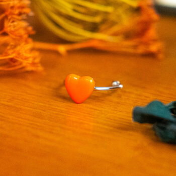 Bague fine Barbara orange néon argentée - bague boutons ancien cœur - bague coeur - bague saint-valentin