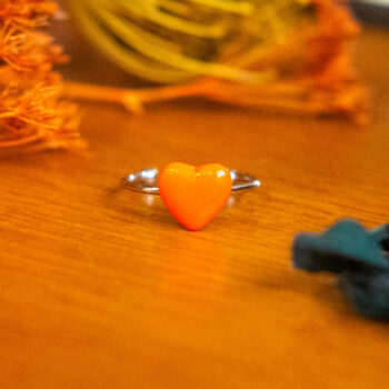 Bague fine Barbara orange néon argentée - bague boutons ancien cœur - bague coeur - bague saint-valentin